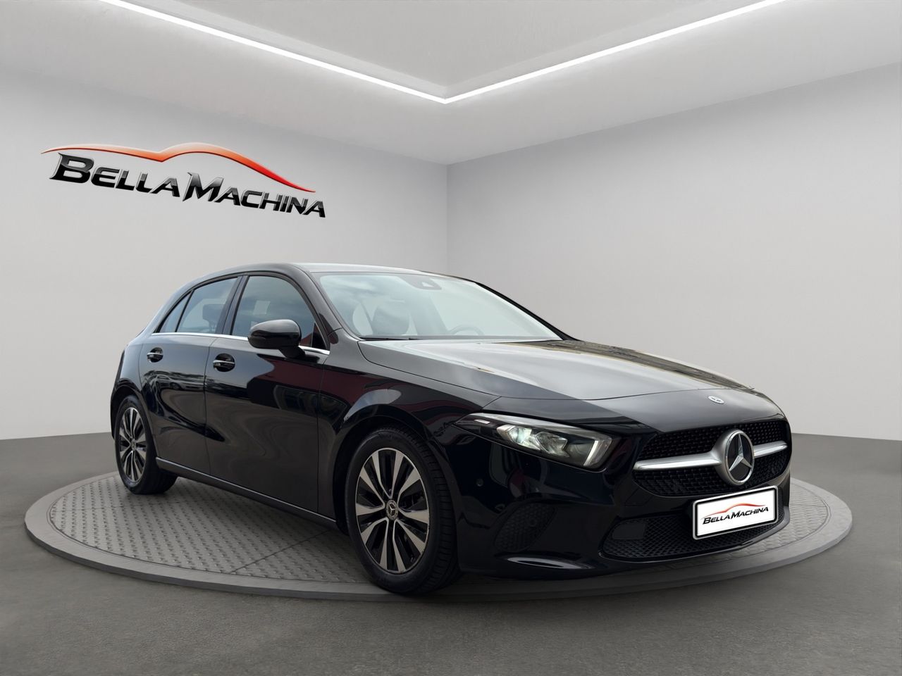 Mercedes Clase A A 180 d Business - Foto 2