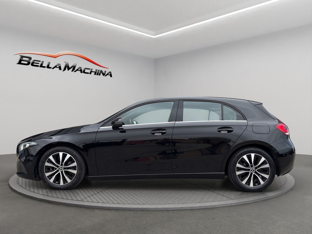 Mercedes Clase A A 180 d Business - Foto 2