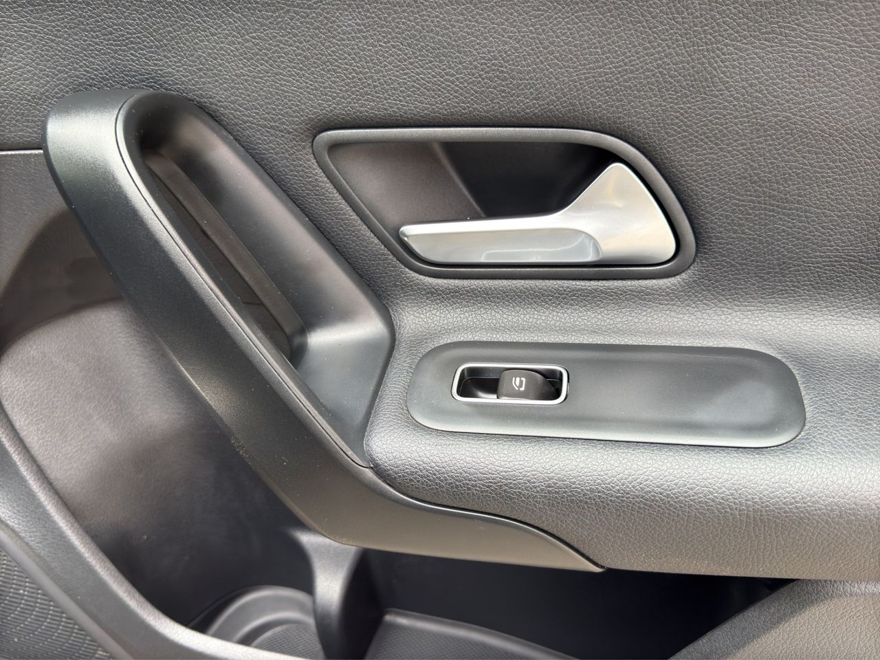 Mercedes Clase A A 180 d Business - Foto 2