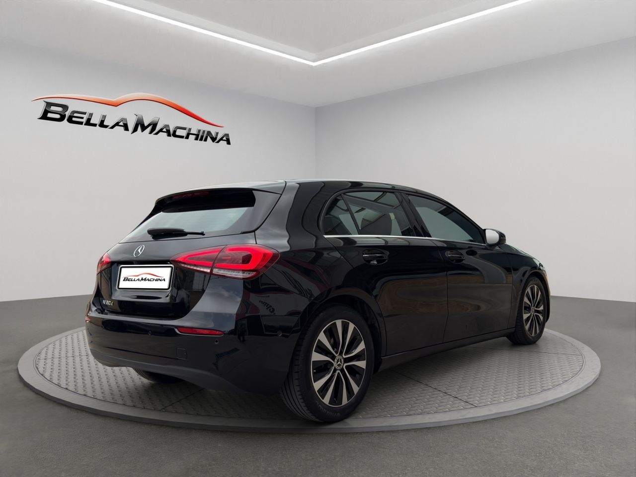 Mercedes Clase A A 180 d Business - Foto 2