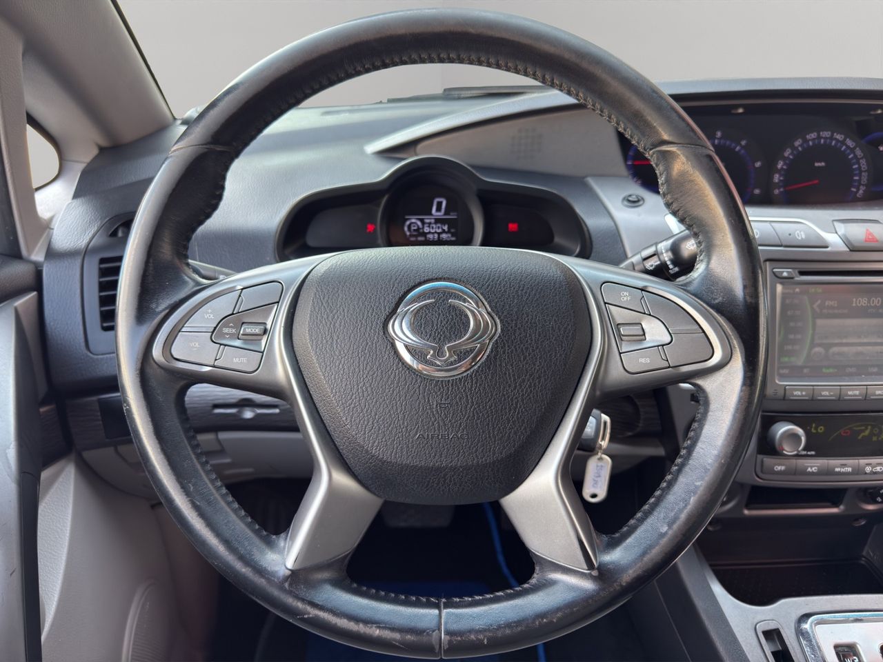 SsangYong Rodius D22T 178cv Premium Aut - Foto 2
