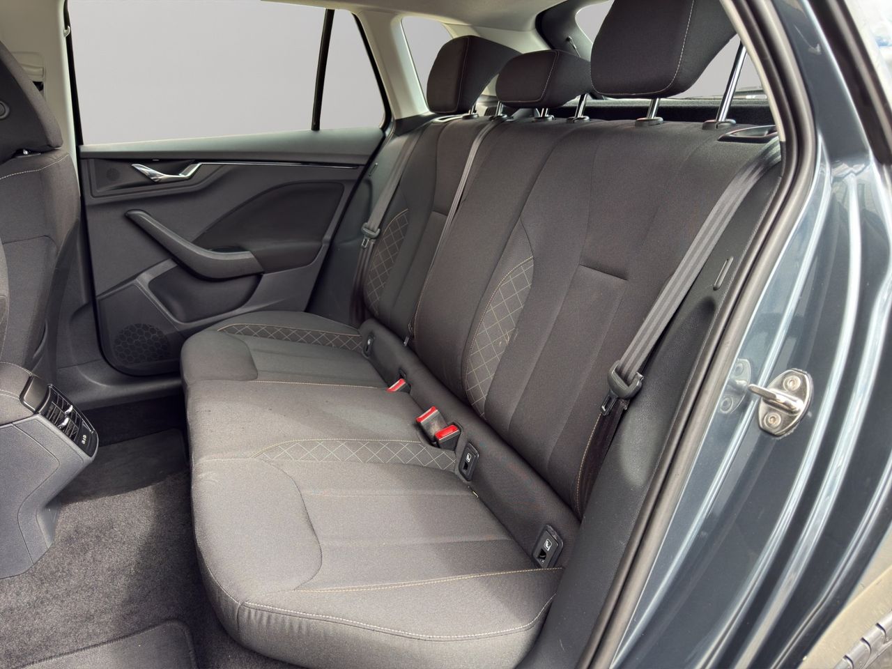 Skoda Kamiq 1.0 TSI 81kW (110CV) Ambition - Foto 2