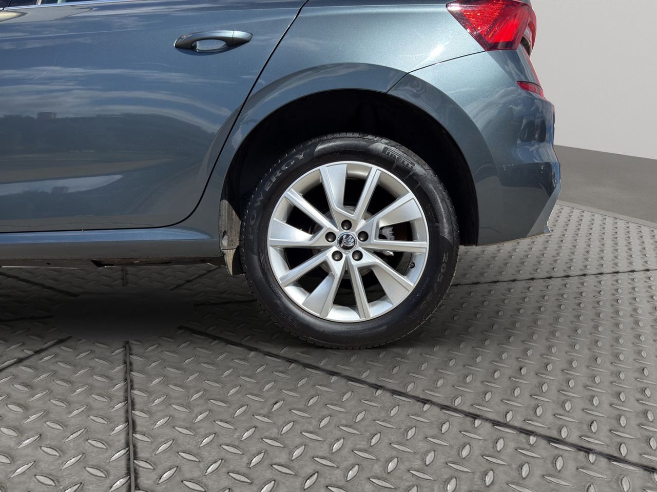 Skoda Kamiq 1.0 TSI 81kW (110CV) Ambition - Foto 2