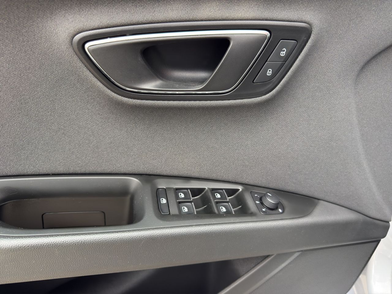 Seat Leon 2.0 TDI 110kW S&S Xcellence - Foto 2