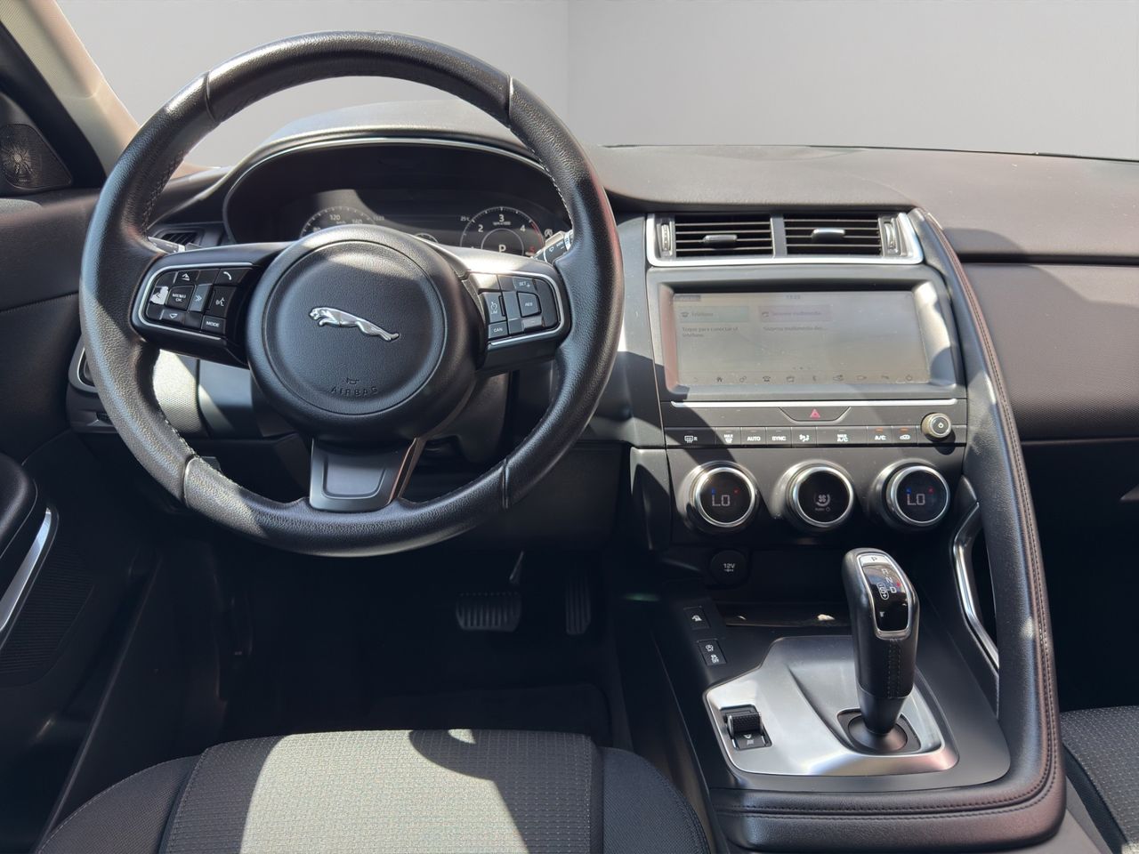 Jaguar E-Pace 2.0D 110kW 4WD Auto - Foto 2