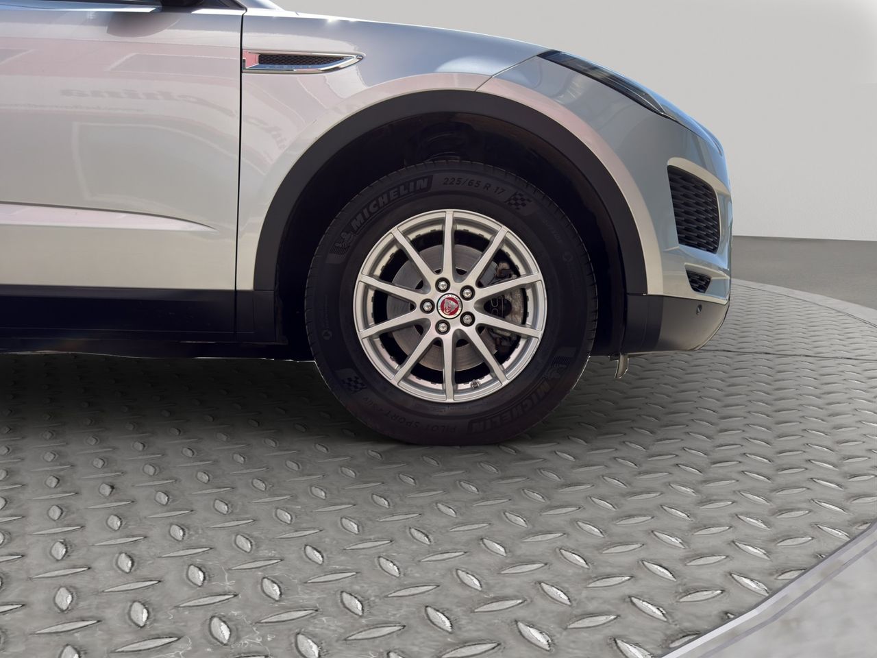 Jaguar E-Pace 2.0D 110kW 4WD Auto - Foto 2