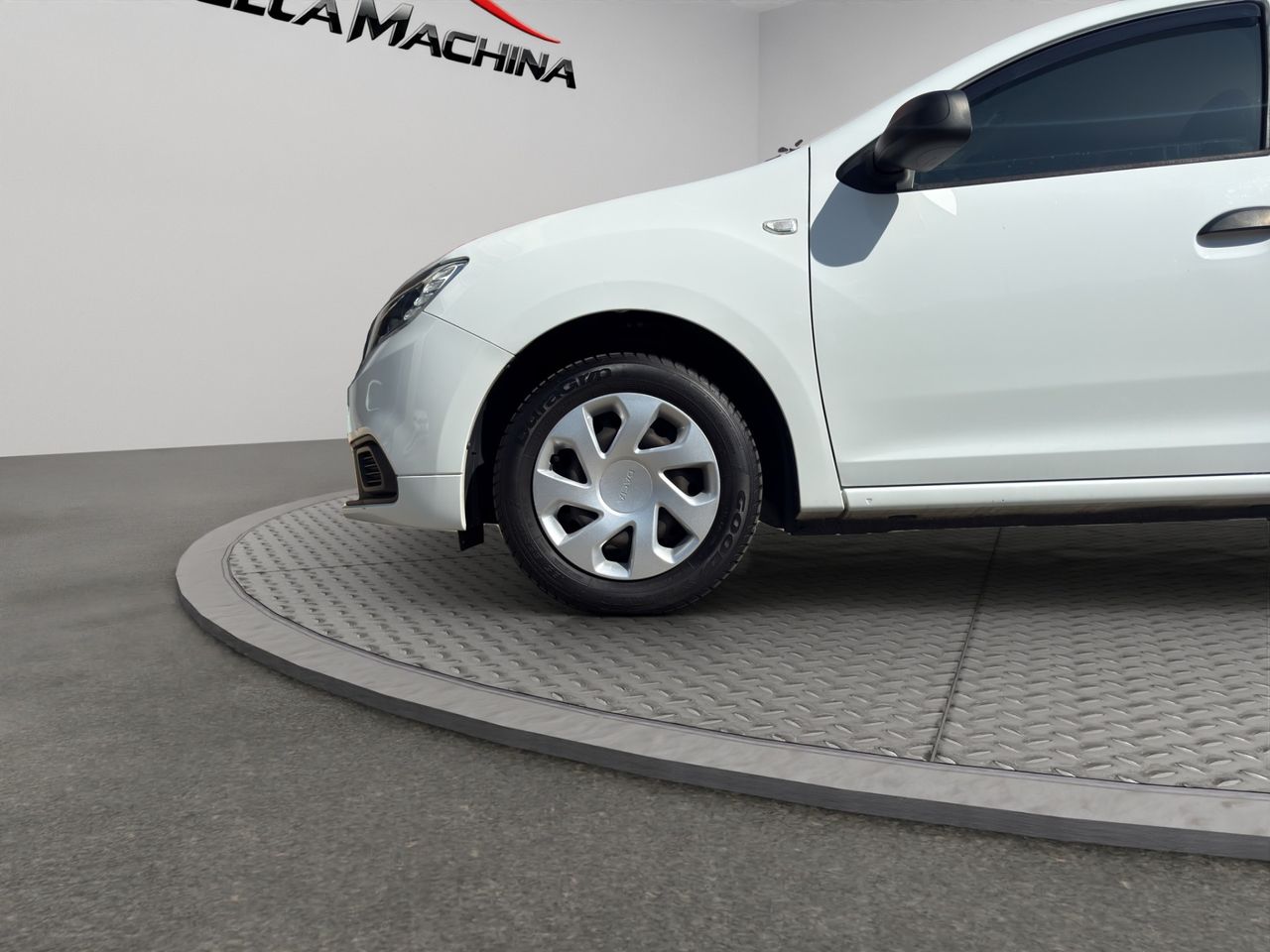 Dacia Logan Essential 1.0 55kW (75CV) - Foto 2