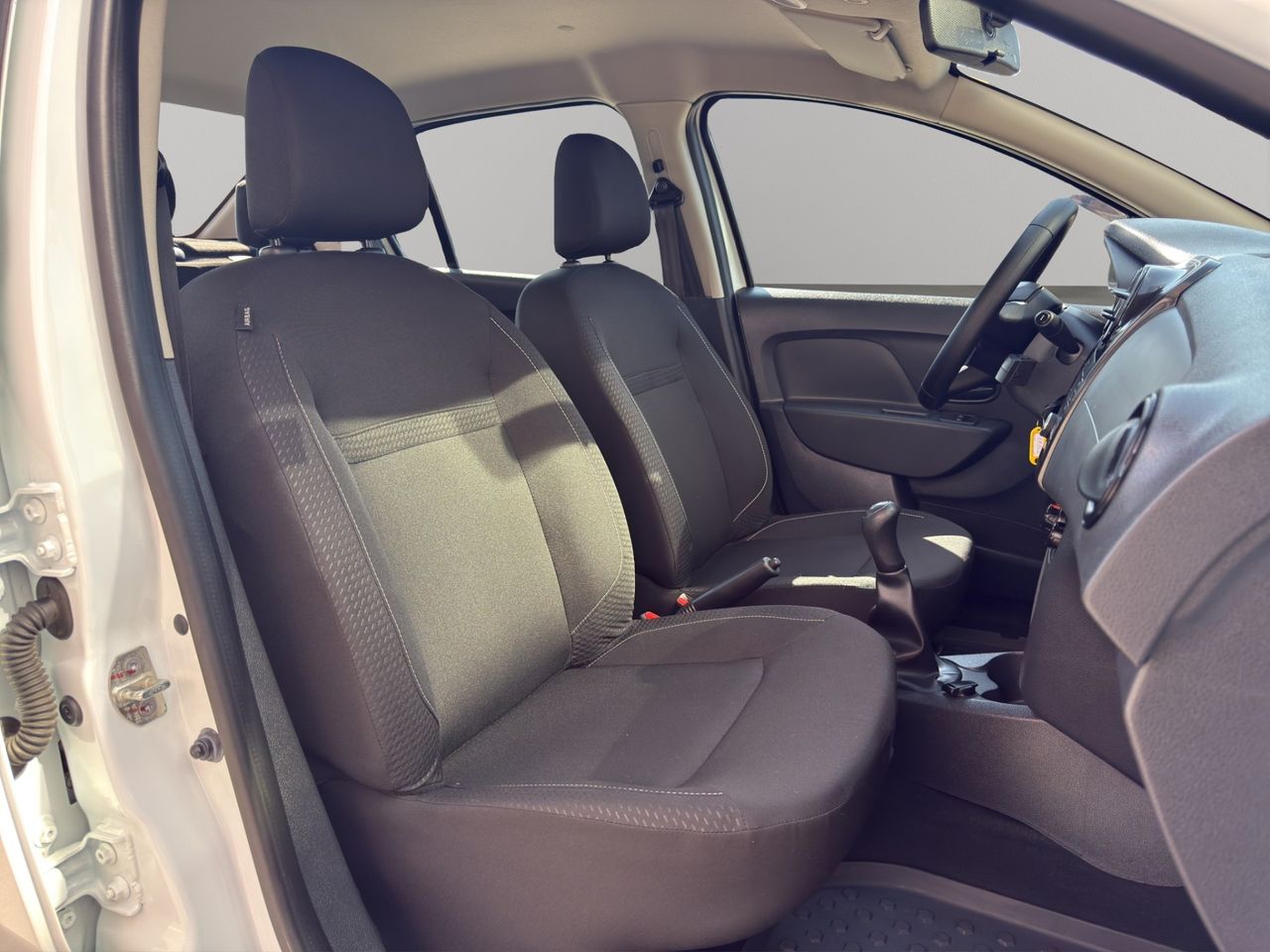 Dacia Logan Essential 1.0 55kW (75CV) - Foto 2