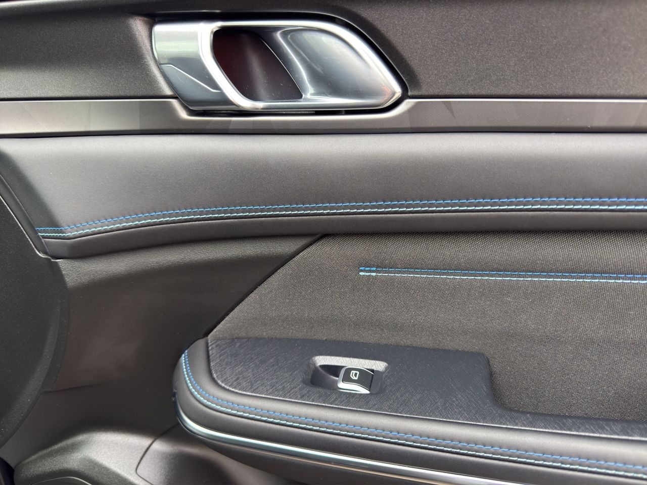 Lynk & Co 01 1.5 PHEV 6.6kW - Foto 2