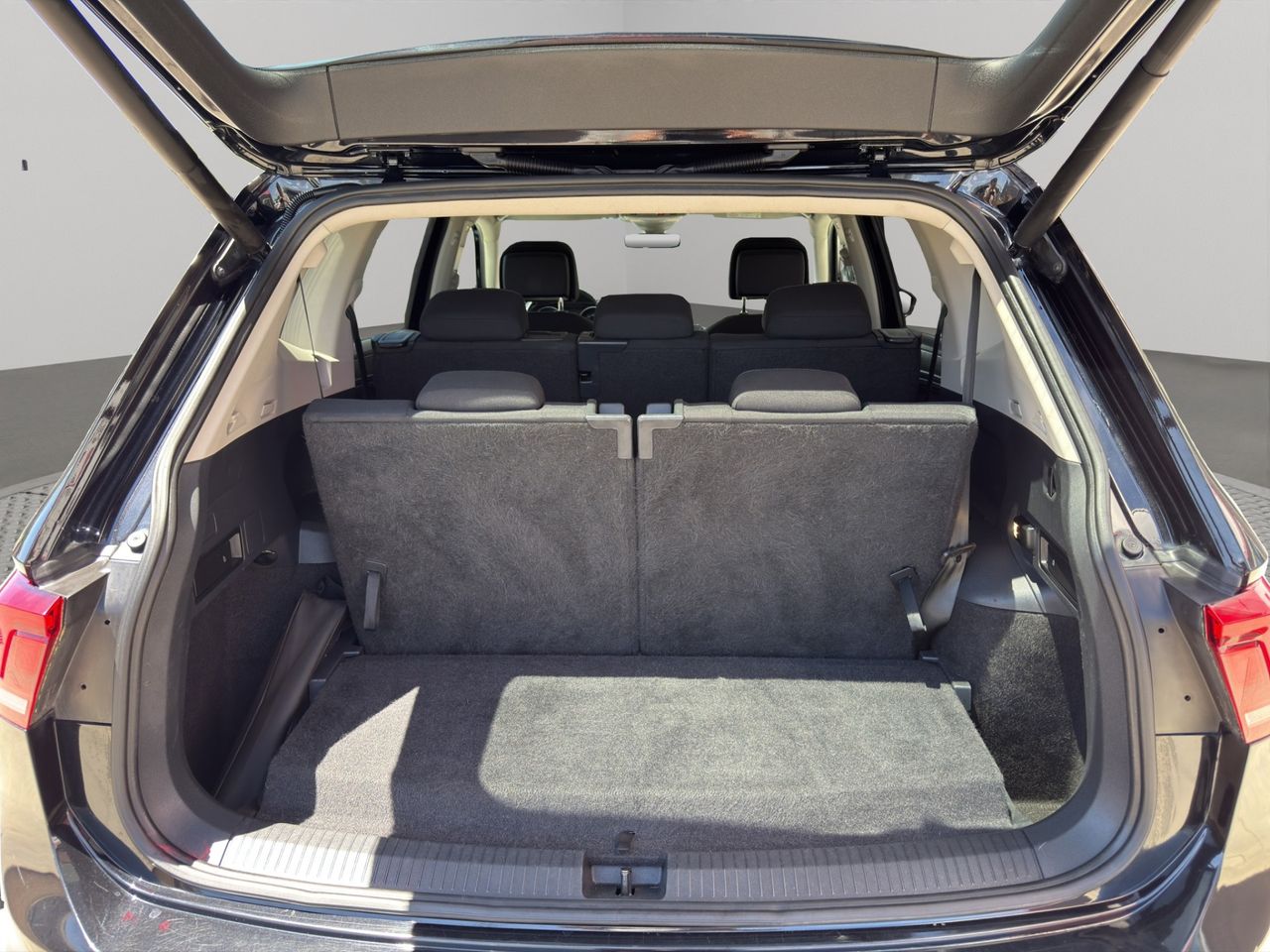 Volkswagen Tiguan Allspace Advance 1.5 TSI 110kW (150CV) - Foto 2