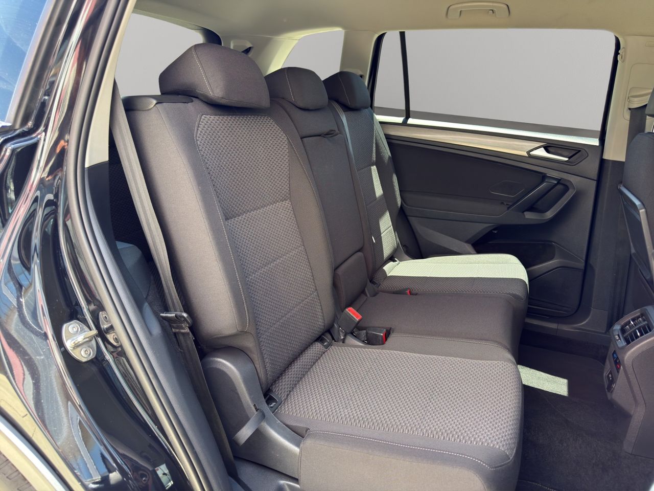Volkswagen Tiguan Allspace Advance 1.5 TSI 110kW (150CV) - Foto 2