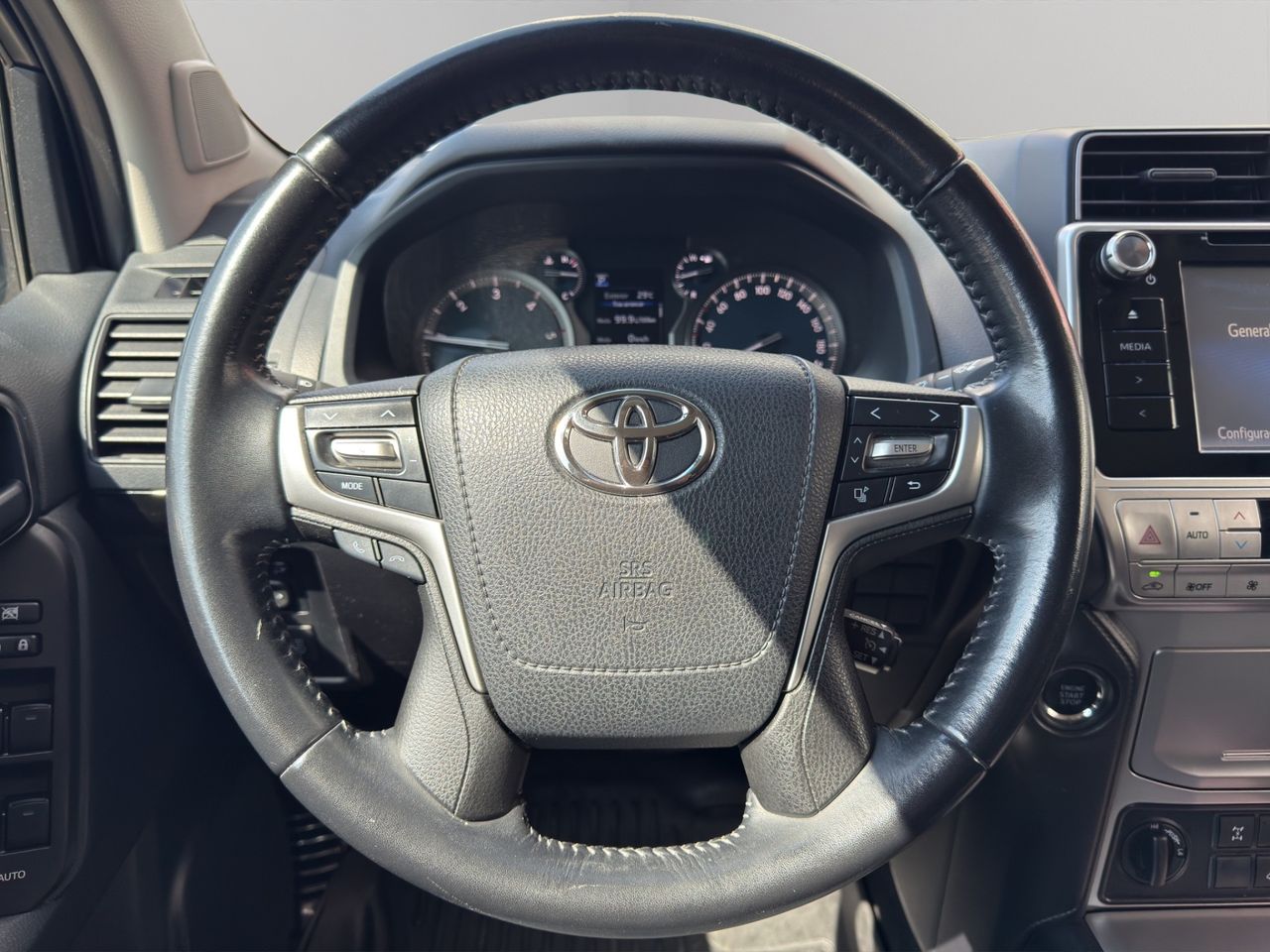 Toyota Land Cruiser 2.8 D-4D VX AUTO - Foto 2