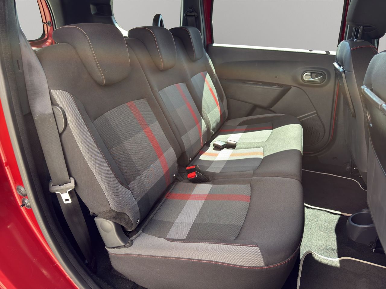 Dacia Lodgy SL Xplore TCE 96kW (130CV) 5Pl GPF - Foto 2