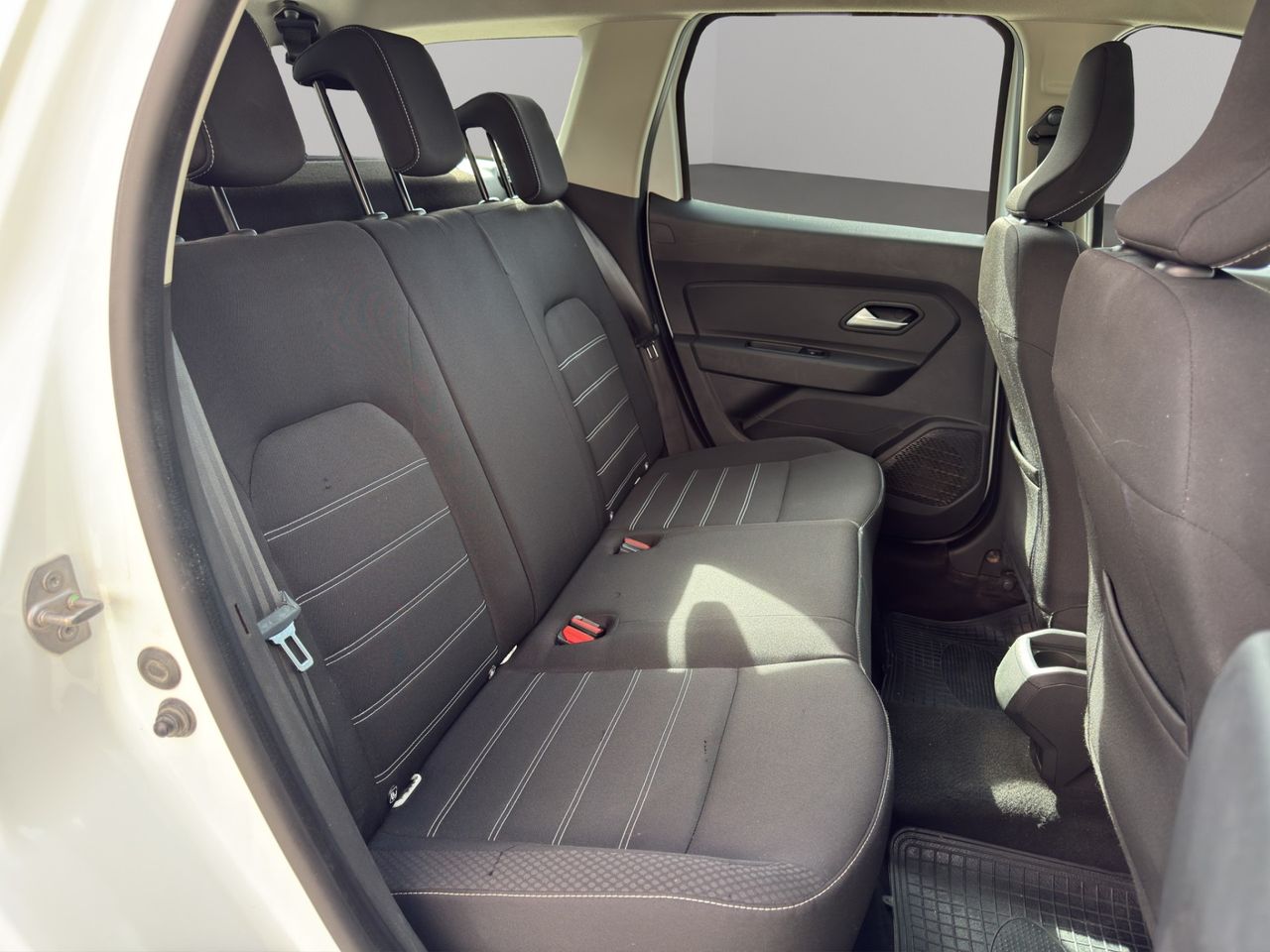Dacia Duster Comfort Blue dCi 85kW (115CV) 4X4 - Foto 2