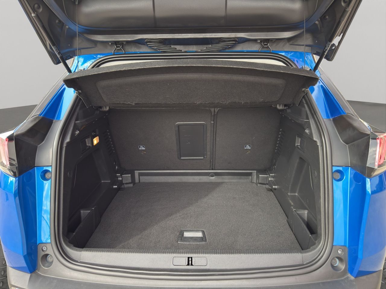 Peugeot 3008 1.5 BlueHDi 96kW (130CV) S&S Allure EAT8 - Foto 2