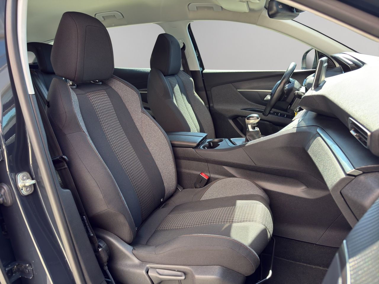 Peugeot 3008 1.5 BlueHDi 96kW (130CV) S&S Active - Foto 2