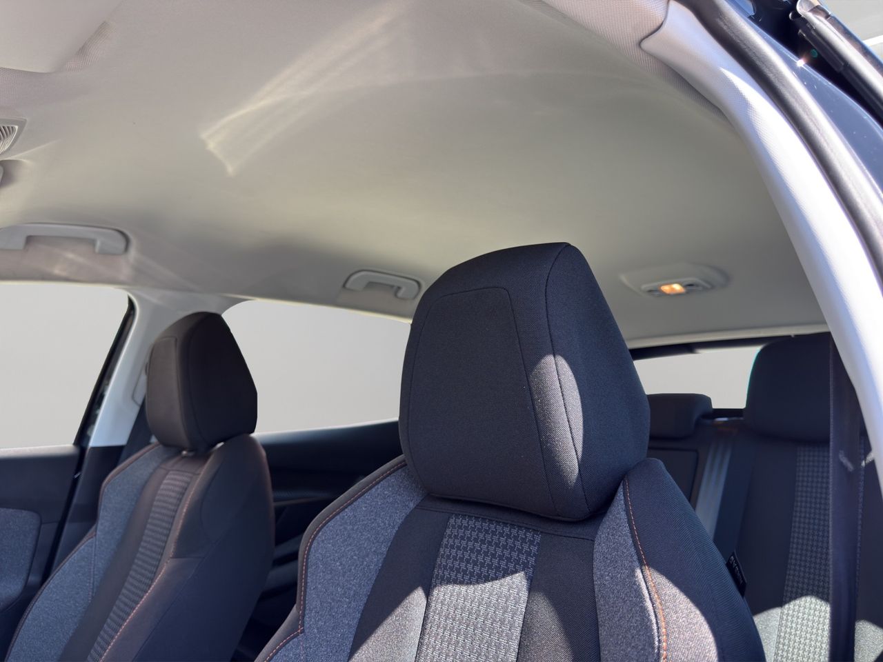 Peugeot 3008 1.5 BlueHDi 96kW (130CV) S&S Active - Foto 2