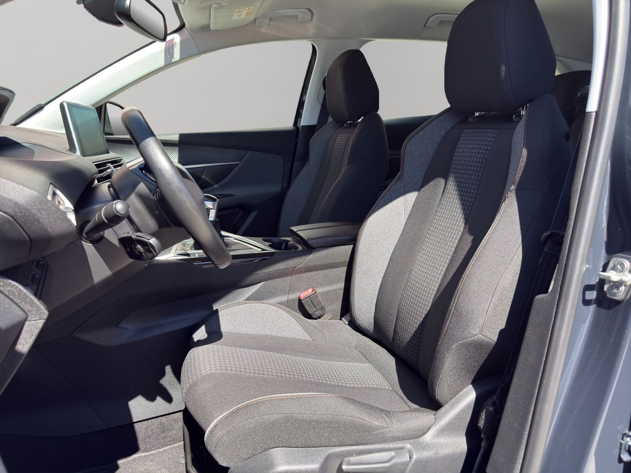 Peugeot 3008 1.5 BlueHDi 96kW (130CV) S&S Active - Foto 2