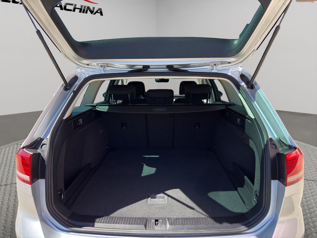 Volkswagen Passat Advance 2.0 TDI 110kW(150CV) DSG Variant - Foto 2