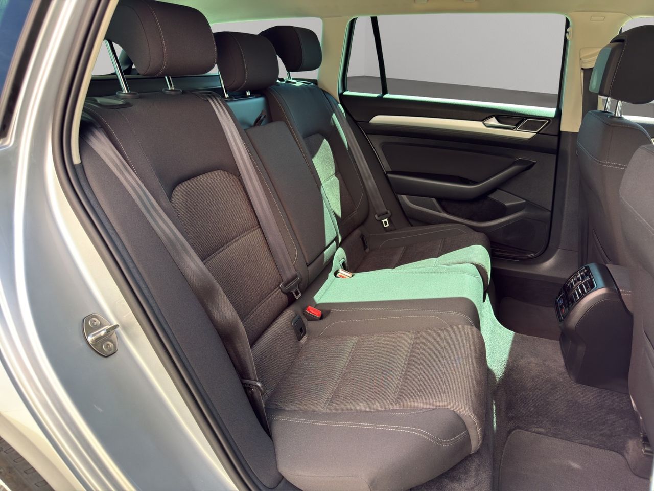 Volkswagen Passat Advance 2.0 TDI 110kW(150CV) DSG Variant - Foto 2