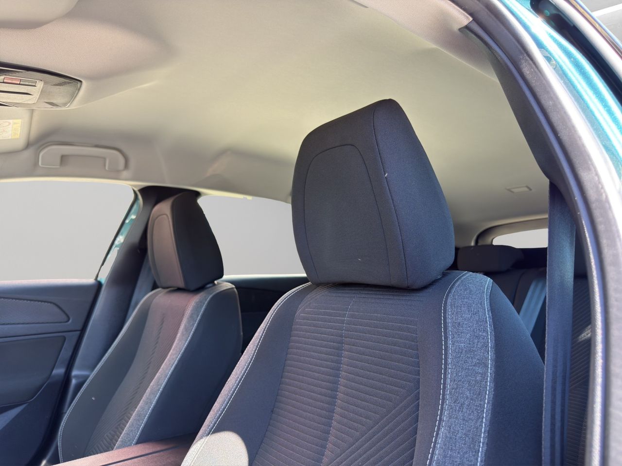 Peugeot 308 5P Active Pack BlueHDi 130 S&S MAN - Foto 2