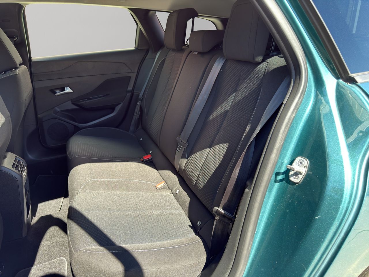 Peugeot 308 5P Active Pack BlueHDi 130 S&S MAN - Foto 2