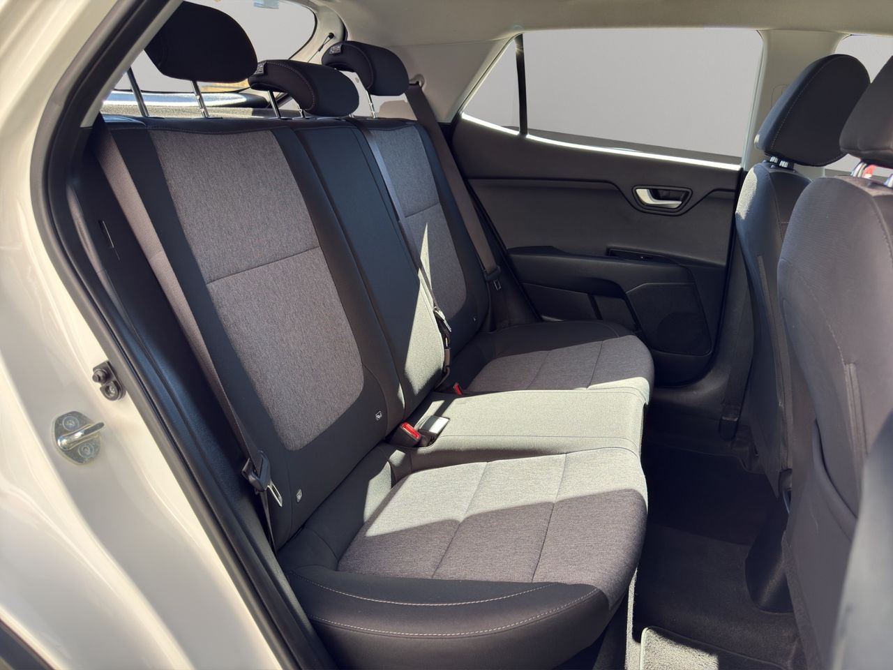 Kia Stonic 1.2 DPi 62kW (84CV) Concept - Foto 2