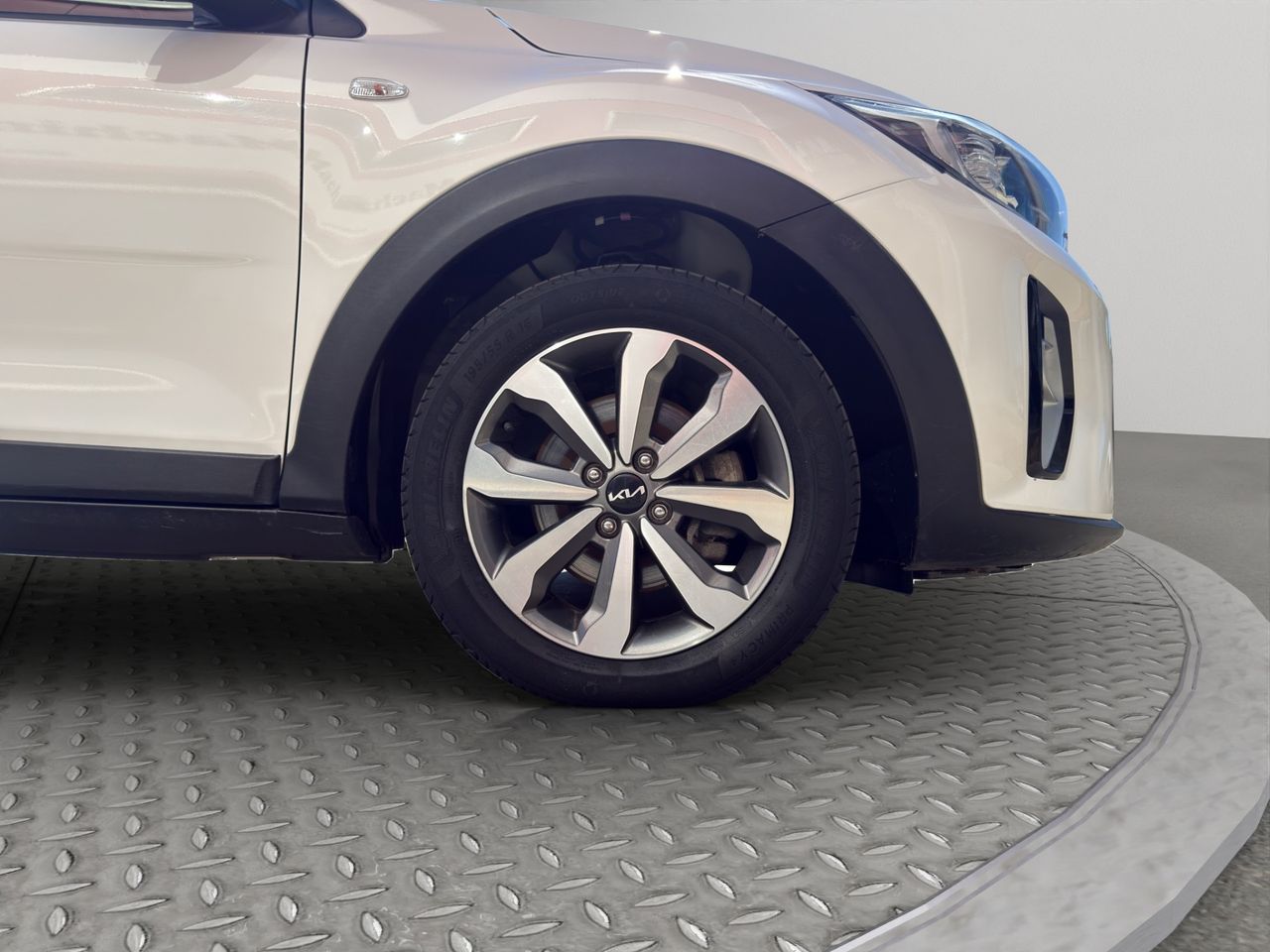 Kia Stonic 1.2 DPi 62kW (84CV) Concept - Foto 2