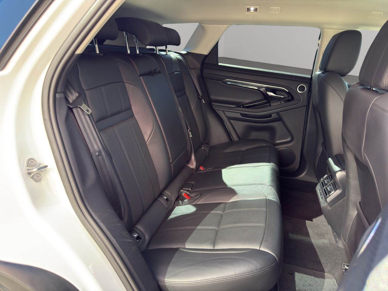 Land-Rover Range Rover Evoque 2.0 P250 R-Dynamic AUTO 4WD MHEV - Foto 2