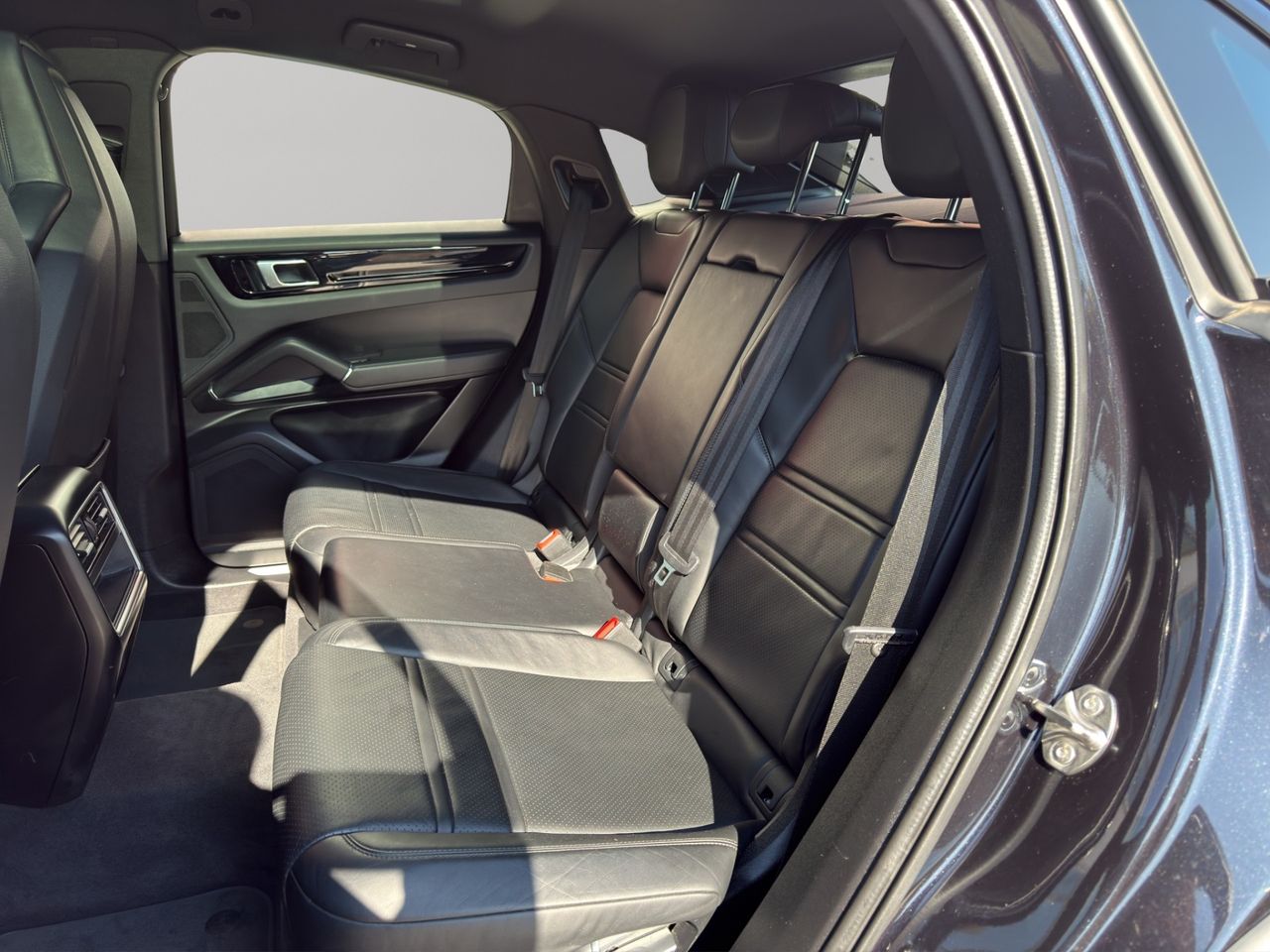 Porsche Cayenne E-Hybrid - Foto 2