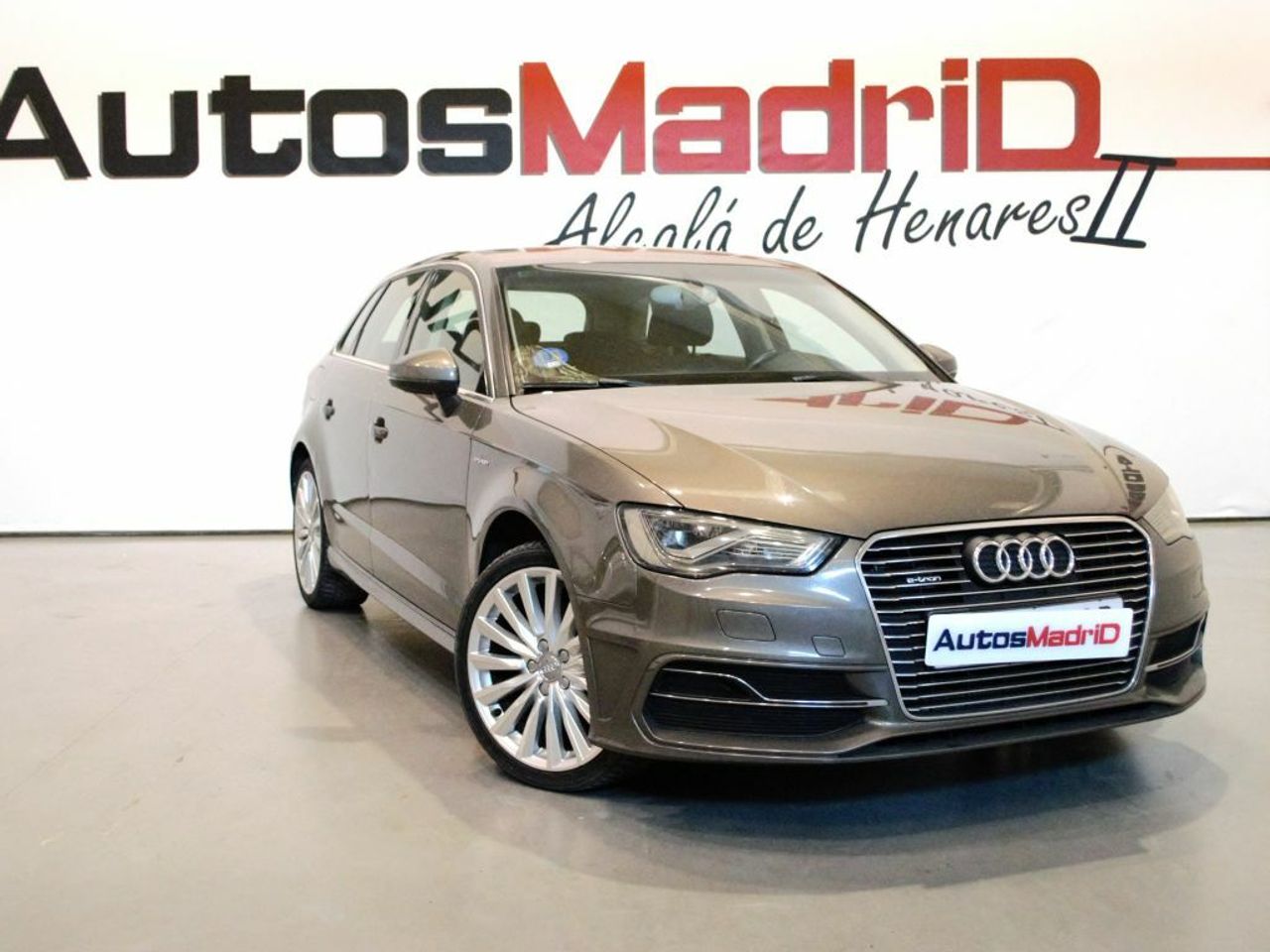 Coche hibrido mbux  de segunda mano - audi a3 2015 /