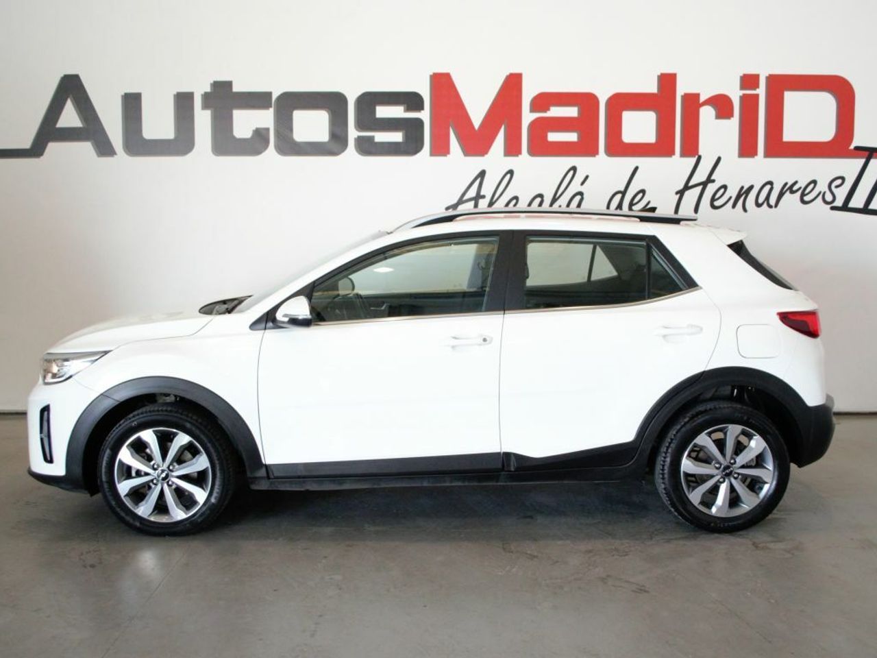 kia stonic 2023 / foto grande (3)