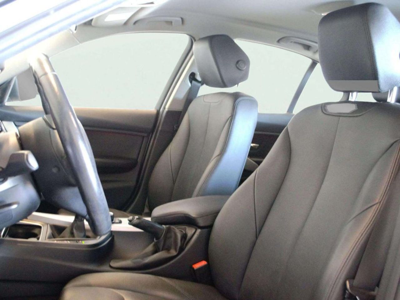 BMW Serie 3 318i - foto 12