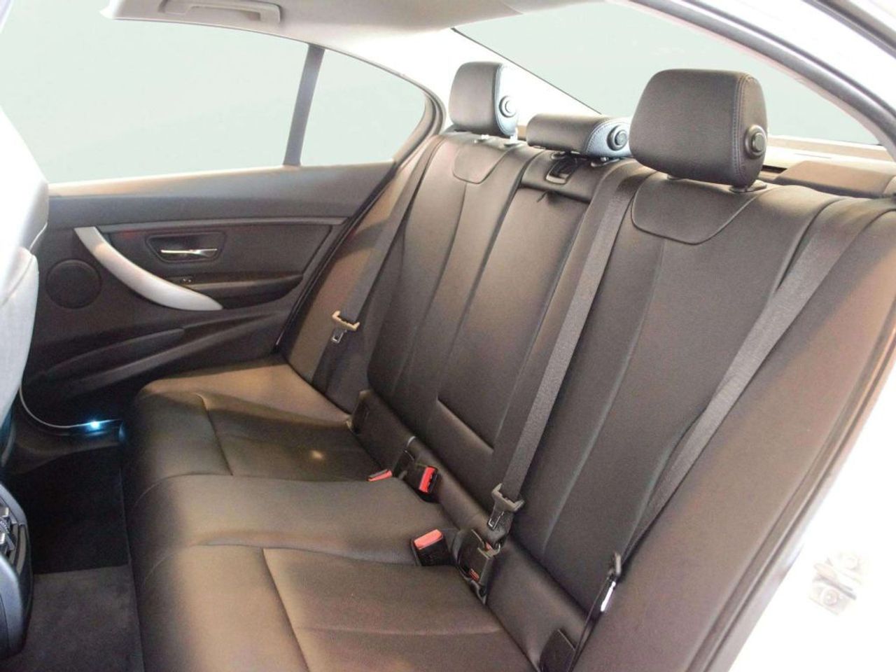 BMW Serie 3 318i - foto 9