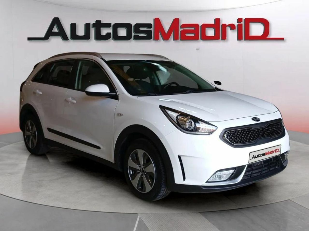 Kia Niro 1.6 GDi PHEV 104kW (141CV) Concept