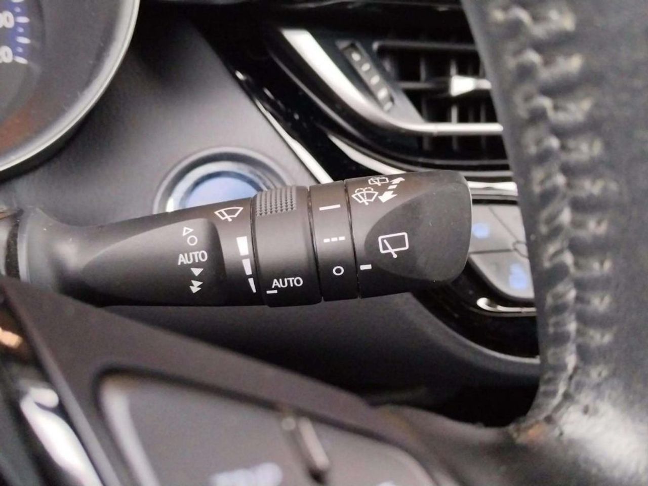 Toyota C-HR 1.8 125H Advance - foto 23