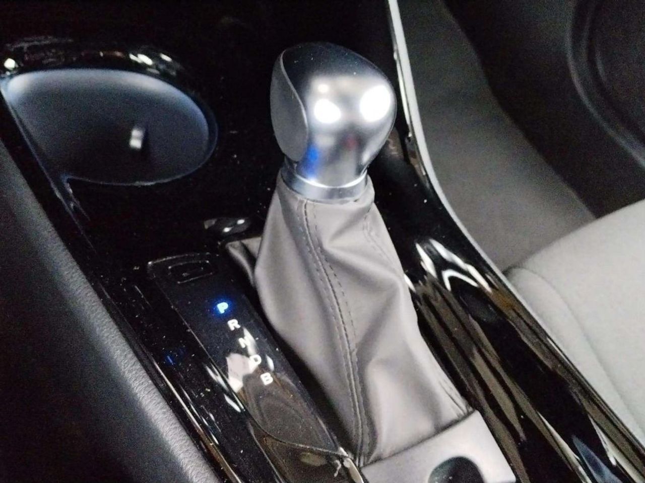 Toyota C-HR 1.8 125H Advance - foto 28