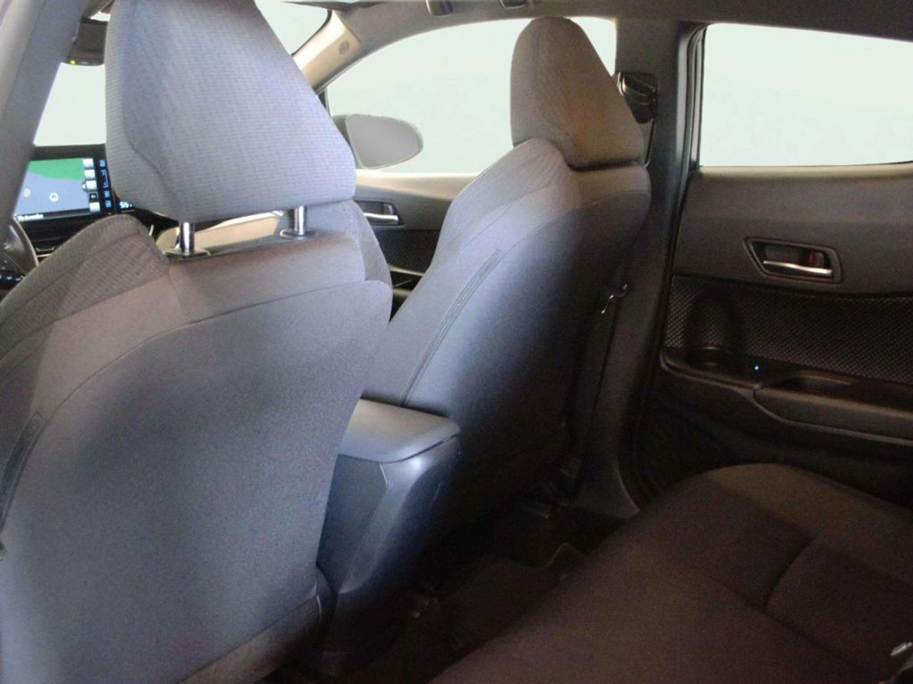 Toyota C-HR 1.8 125H Advance - foto 12