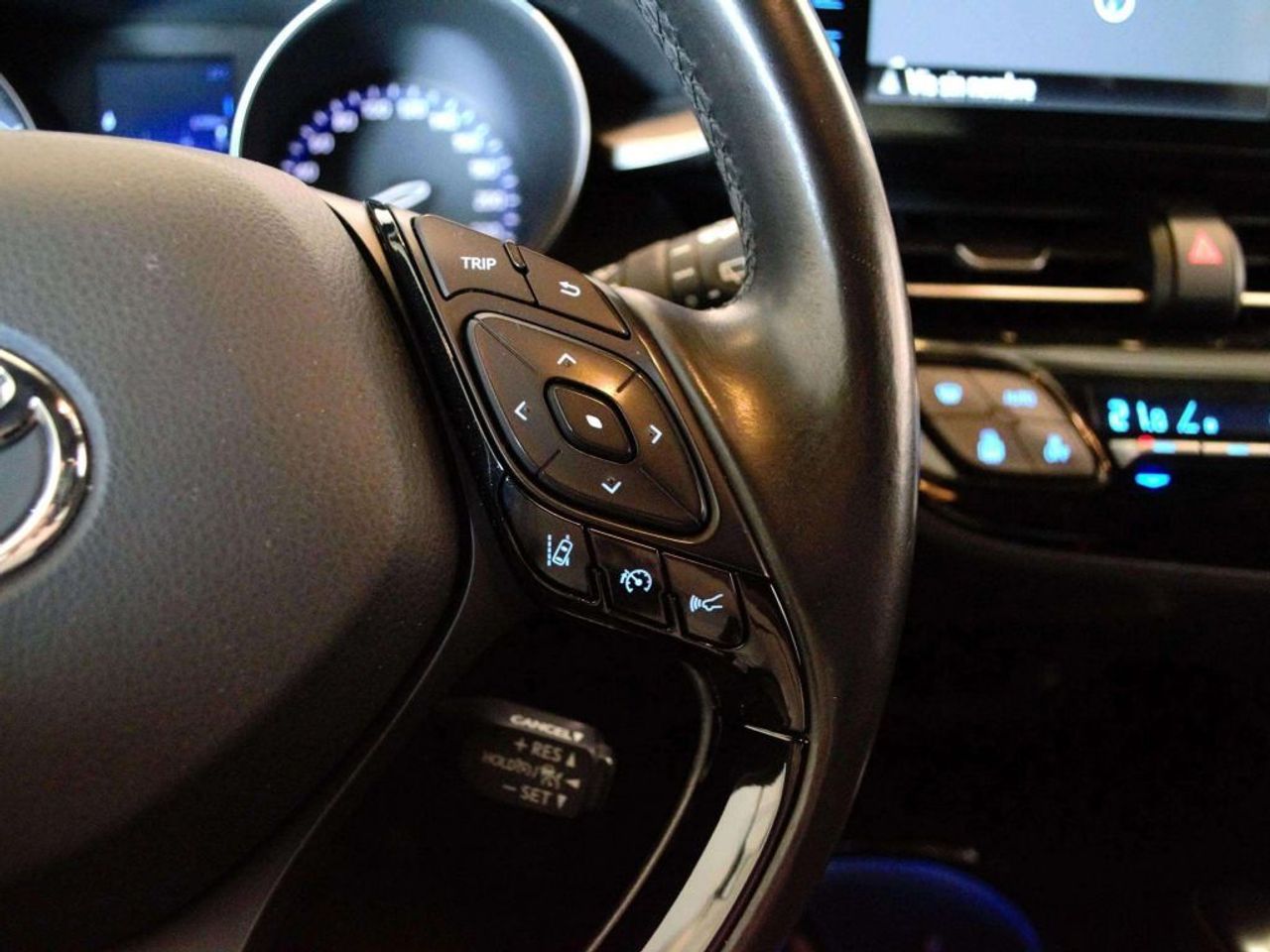 Toyota C-HR 1.8 125H Advance - foto 21