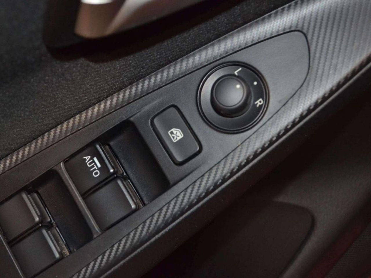 Mazda 2 e-SKYACTIV G 66kW (90CV) Center-Line - foto 12