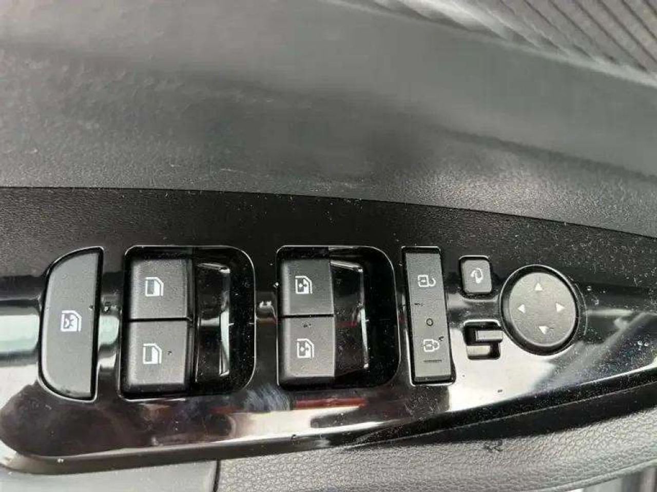 Kia Sportage 1.6 T-GDi PHEV 198kW (265CV) Drive 4x4 - foto 19