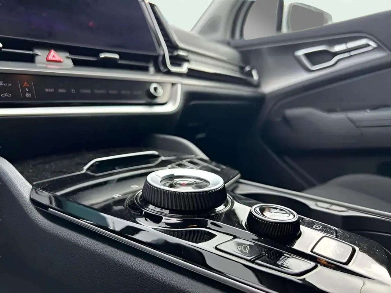 Kia Sportage 1.6 T-GDi PHEV 198kW (265CV) Drive 4x4 - foto 14