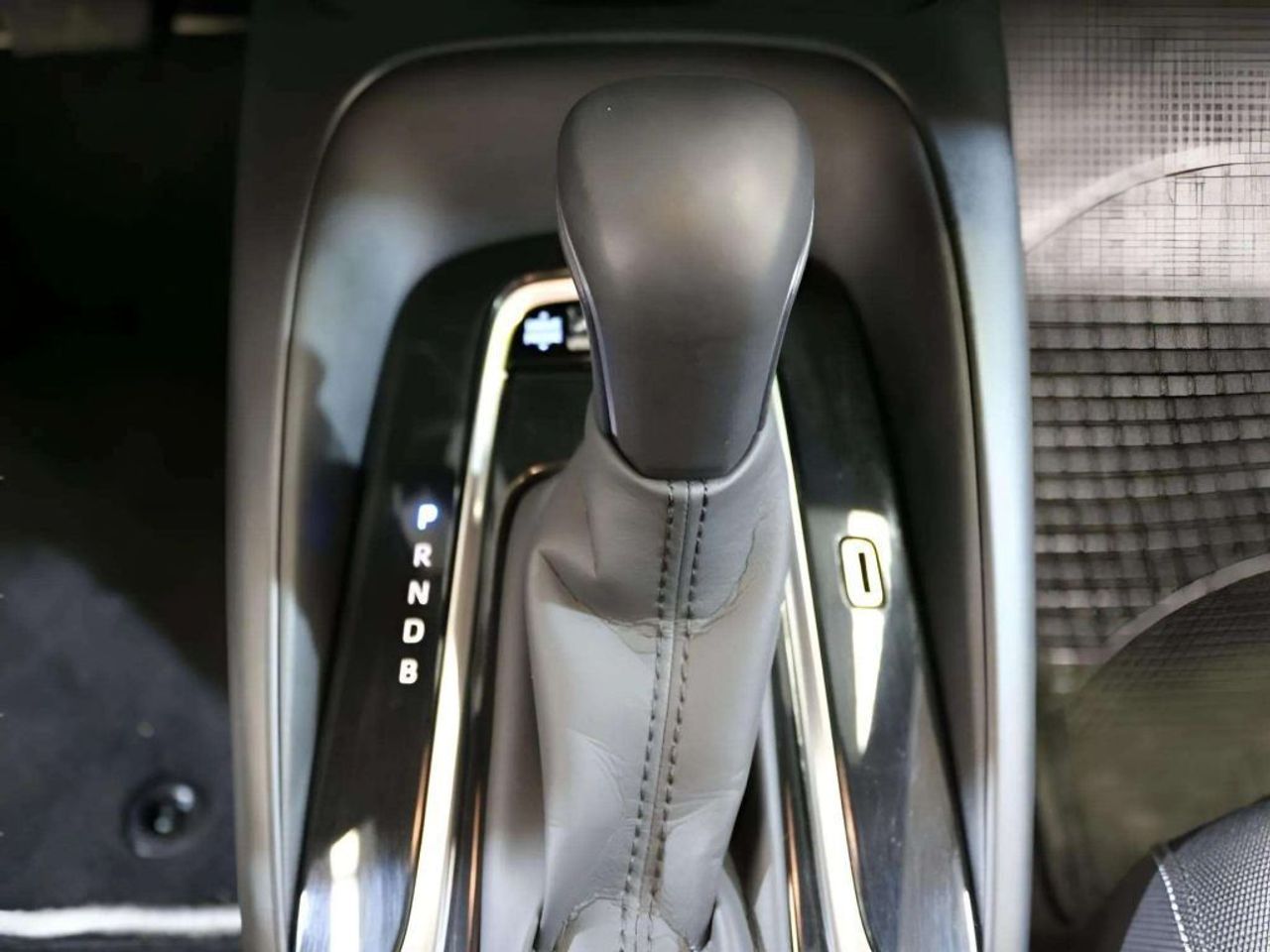 Toyota Corolla 1.8 125H BUSINESS PLUS E-CVT - foto 27