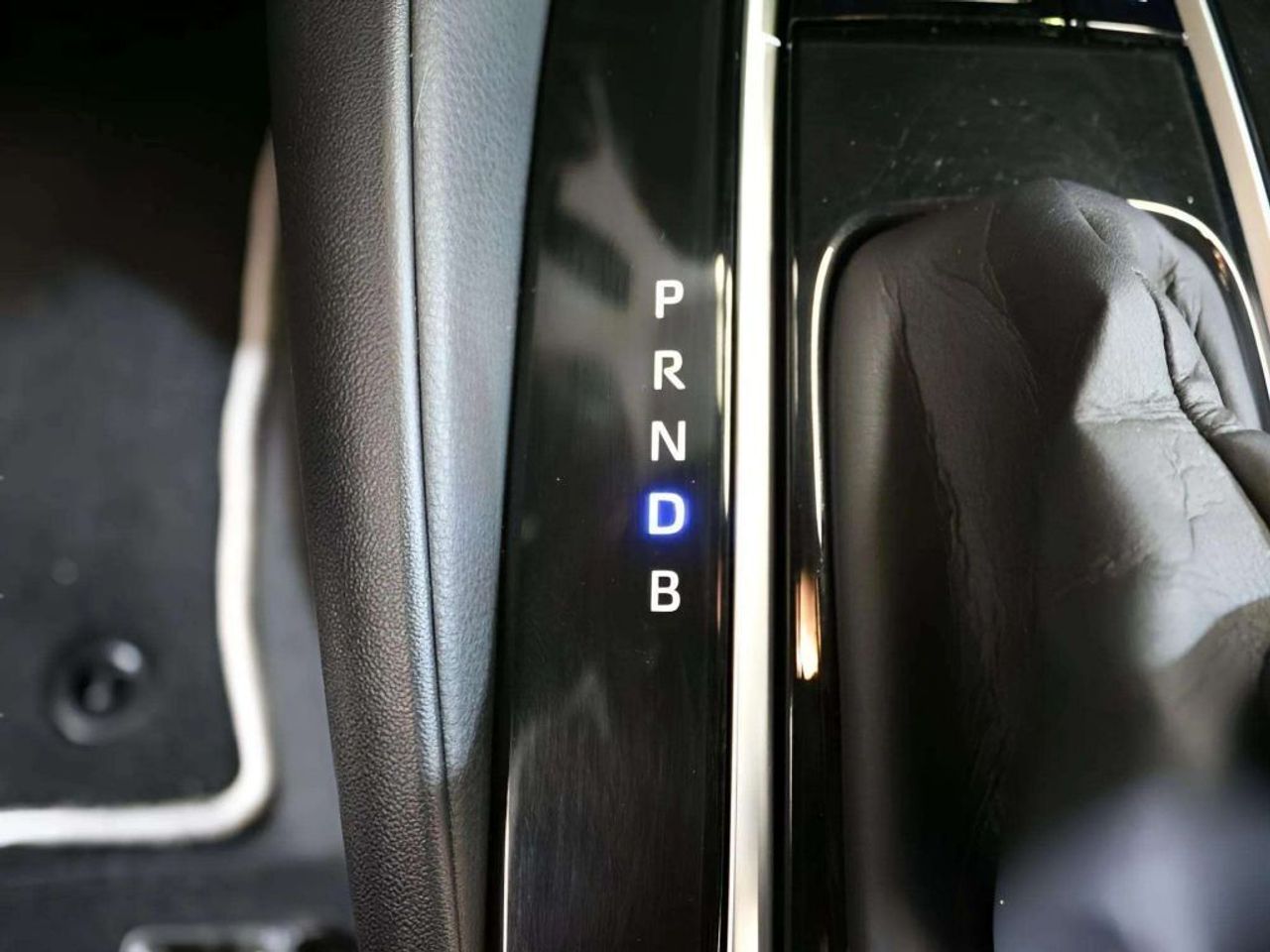 Toyota Corolla 1.8 125H BUSINESS PLUS E-CVT - foto 28