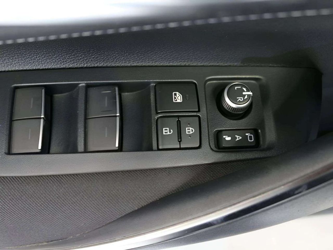 Toyota Corolla 1.8 125H BUSINESS PLUS E-CVT - foto 8