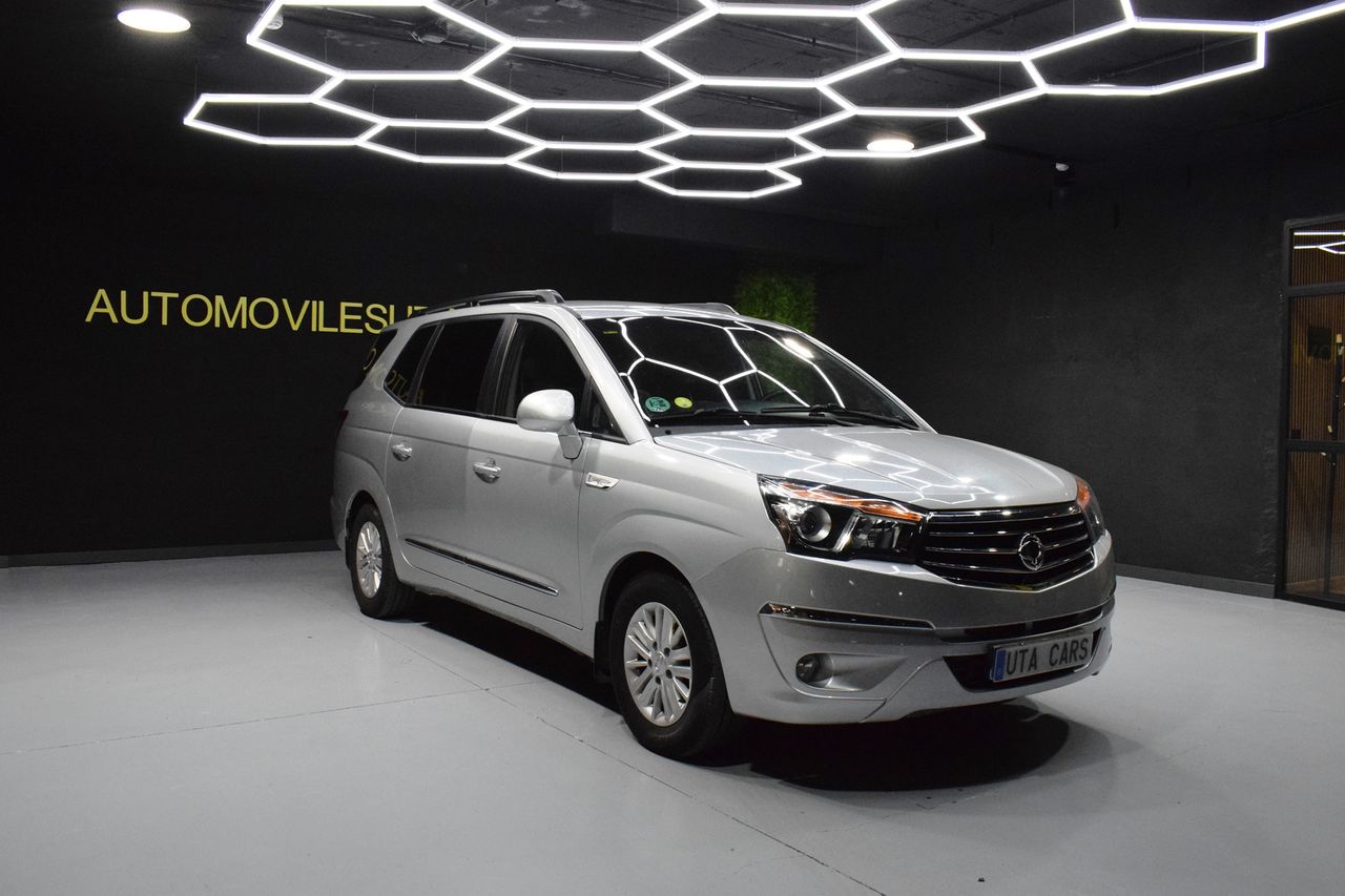 ssangyong rodius 2016 / foto grande (2)