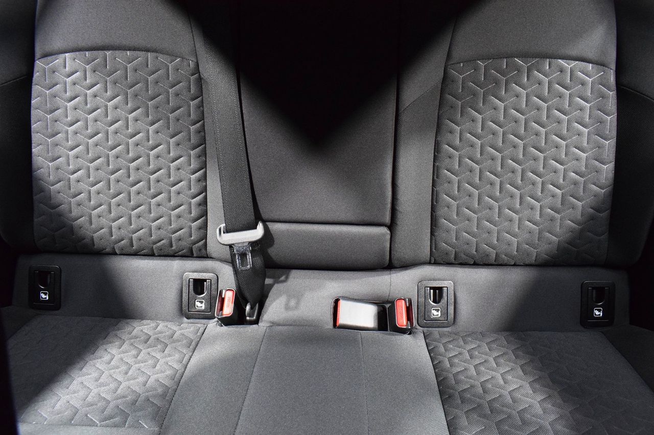 Toyota Corolla 1.8 HYBRID ACTIVE TECH E-CVT - Foto 37