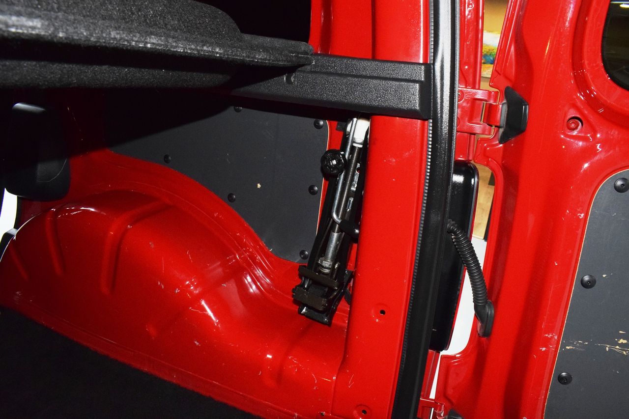 Volkswagen Caddy Profesional Kombi BMT 2.0 TDI 100CV   - Foto 32