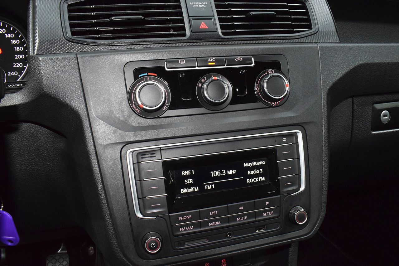 Volkswagen Caddy Profesional Kombi BMT 2.0 TDI 100CV   - Foto 16