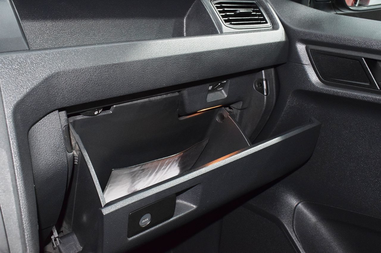 Volkswagen Caddy Profesional Kombi BMT 2.0 TDI 100CV   - Foto 21